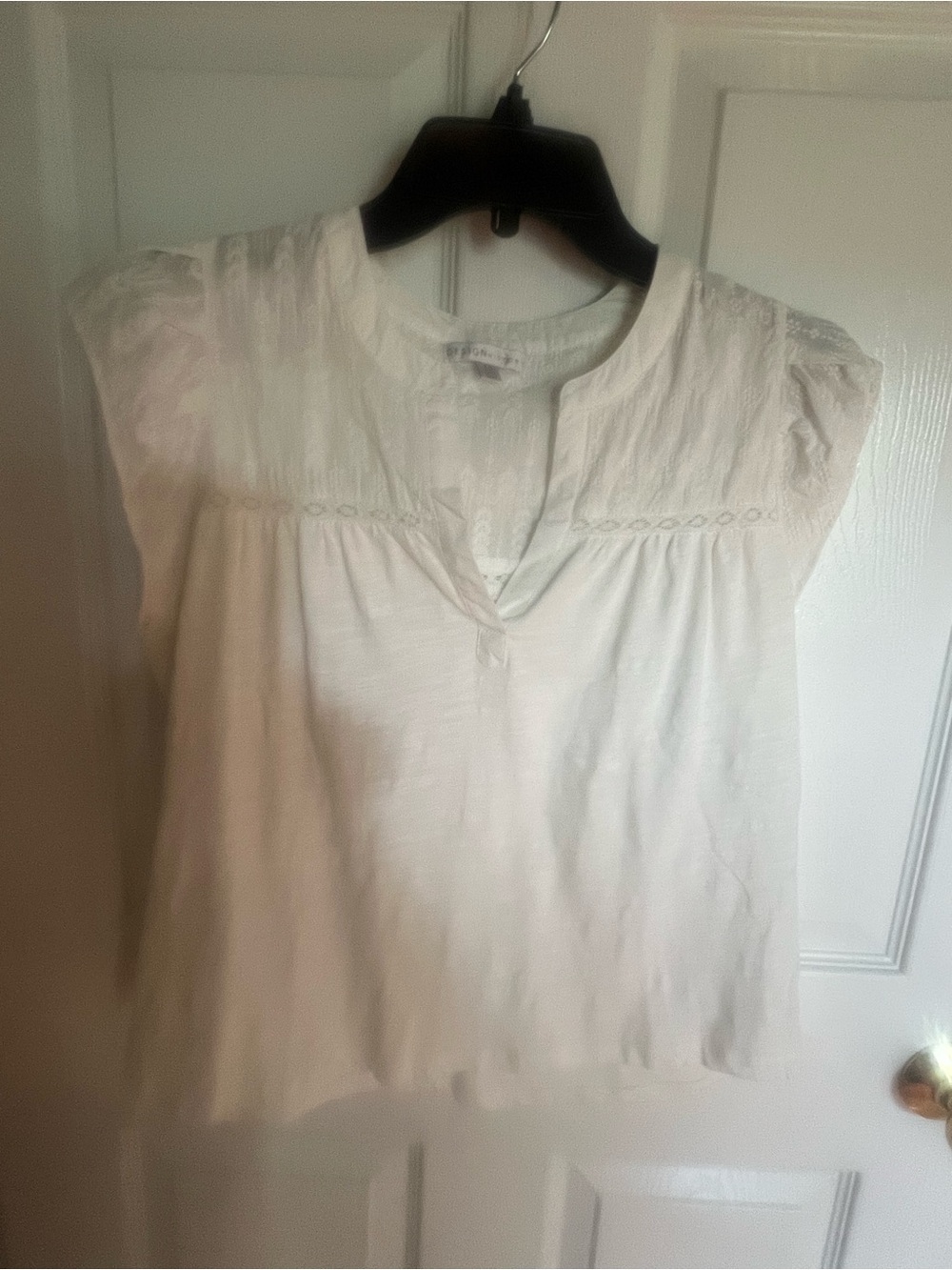 Design History Light Cream Cap Sleeve Blouse